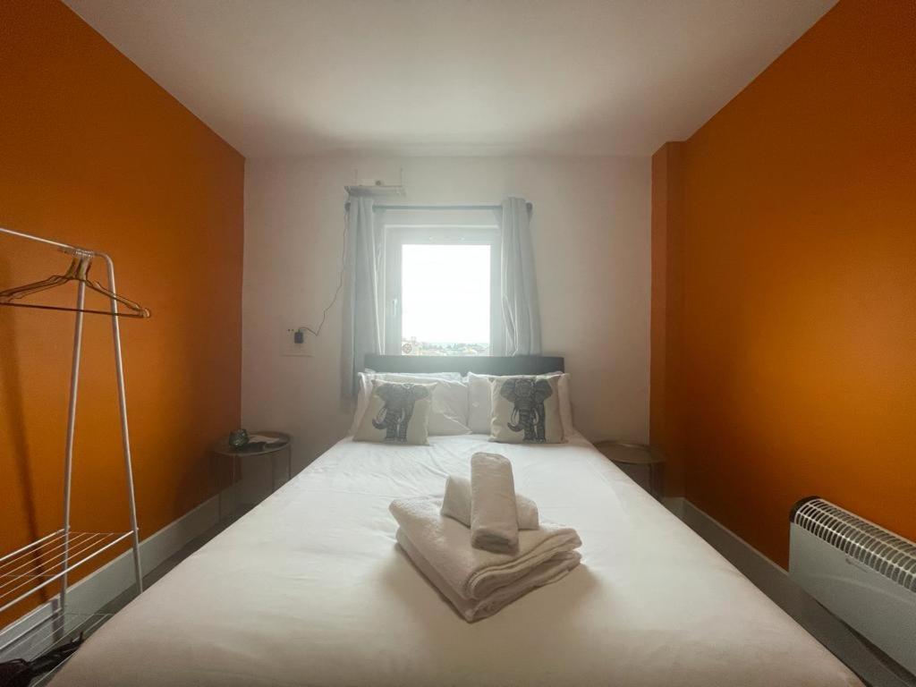 Neon 160 Pansiyon Swansea Dış mekan fotoğraf